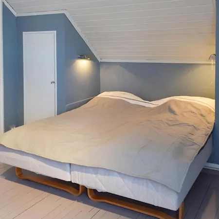 Holiday home Gorgeous In Vestsida With House Sea View *