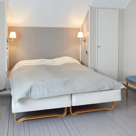 Gorgeous In Vestsida With House Sea View Holiday home Hov (Oppland)
