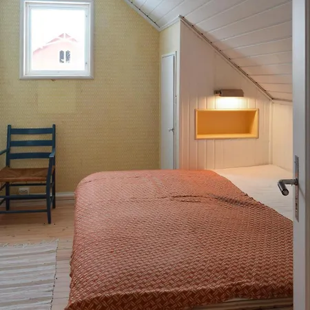 Gorgeous In Vestsida With House Sea View Holiday home Hov (Oppland)