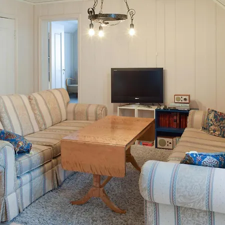 Holiday home Gorgeous In Vestsida With House Sea View