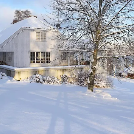 Holiday home Gorgeous In Vestsida With House Sea View